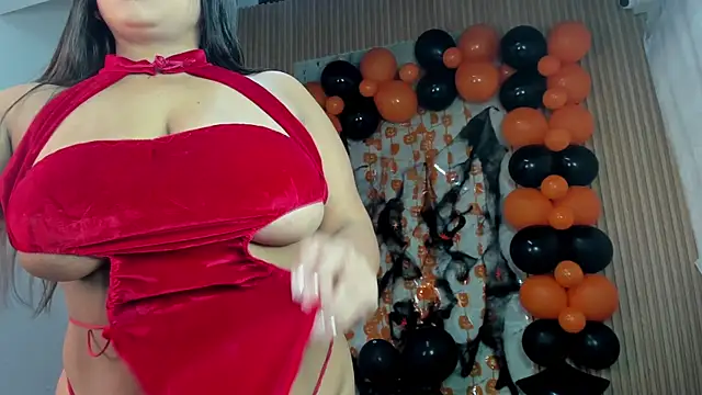 Any topless online show from 10.21.25