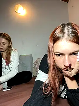 ella grays online show from 10.04.25