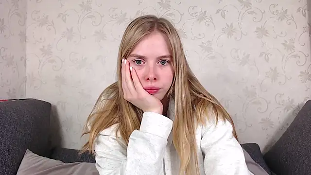 sofiaa here online show from 04.26.26