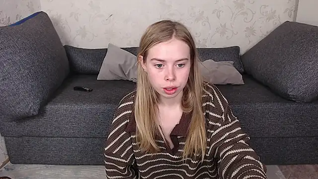 sofiaa here online show from 05.08.26
