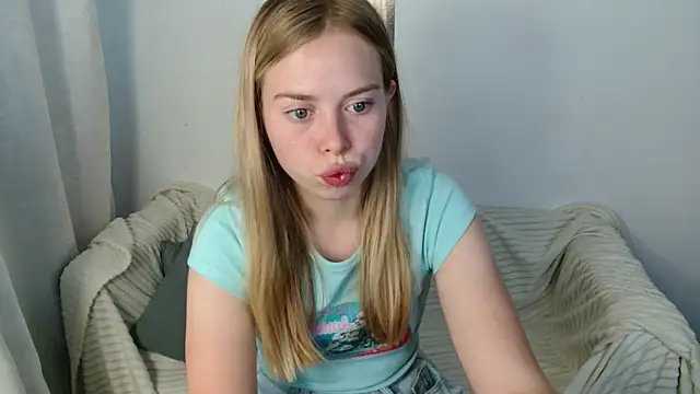 sofiaa here online show from 07.06.26