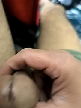 Snapshot of faaseel chatting on 02.13.25 faaseel online show from 02.13.25