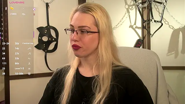 Snapshot of jeancolex chatting on 09.30.25 jeancolex online show from 09.30.25