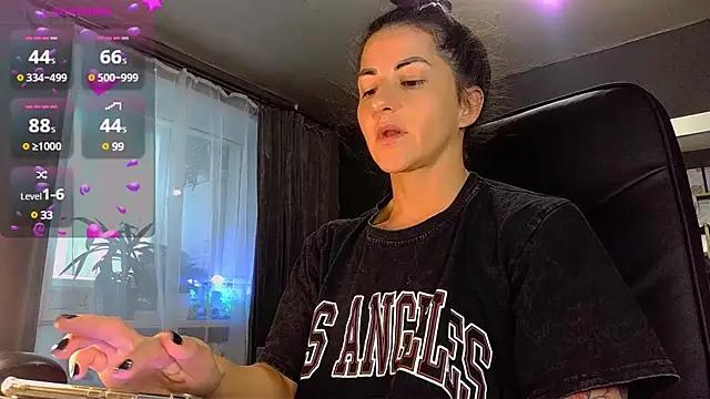 Snapshot of Aria_Dl chatting on 01.31.25 Aria Dl online show from 01.31.25