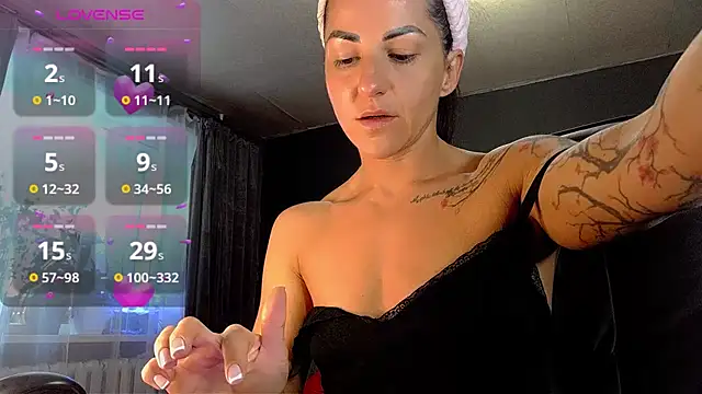 Snapshot of Aria_Dl chatting on 03.18.25 Aria Dl online show from 03.18.25