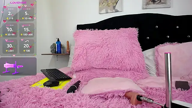 Snapshot of Miah_hilton2 chatting on 12.03.24 Miah hilton2 online show from 12.03.24