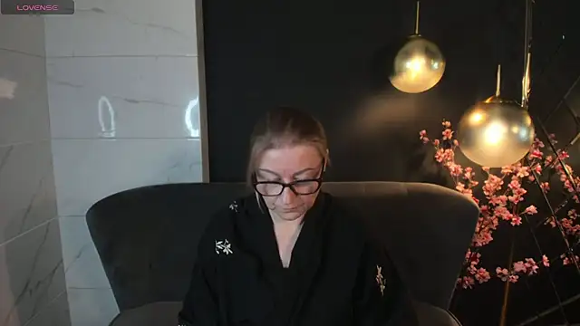 AlexandraKind online show from 01.25.25