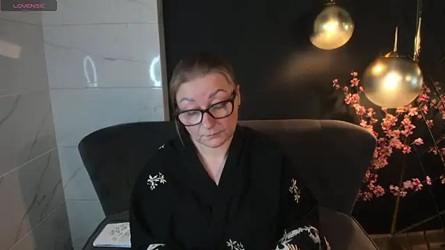 AlexandraKind online show from 01.25.25