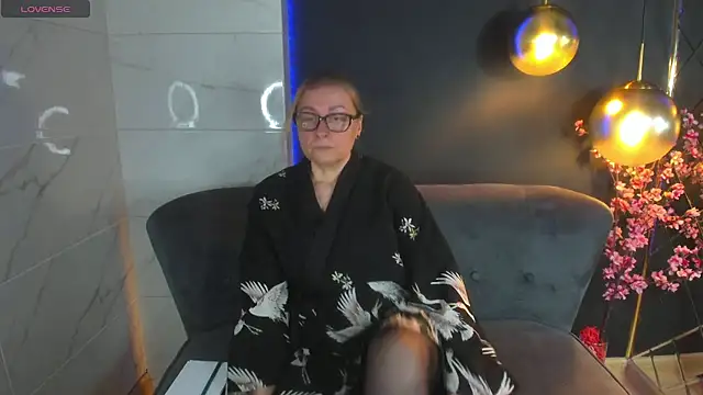 AlexandraKind online show from 01.30.25