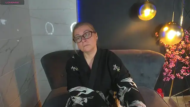 AlexandraKind online show from 01.30.25