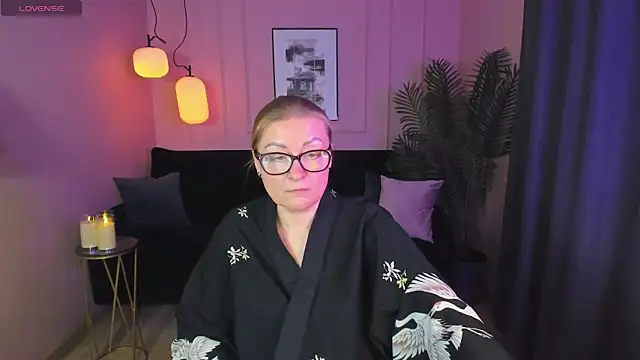 AlexandraKind online show from 02.08.25