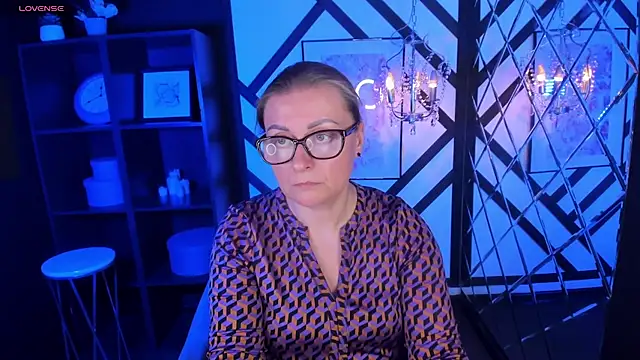 AlexandraKind online show from 03.03.25