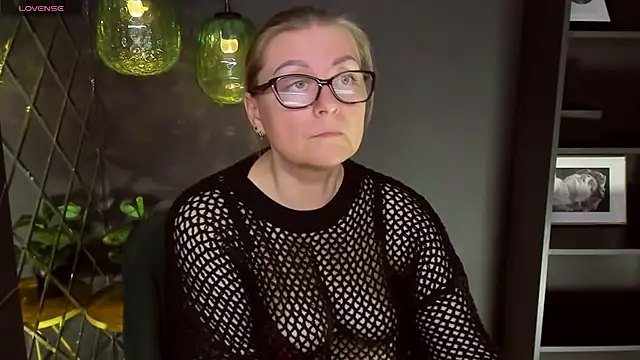 AlexandraKind online show from 03.08.25