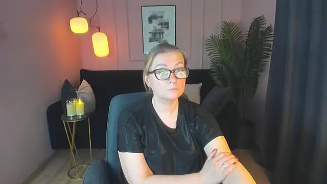 AlexandraKind online show from 03.17.25