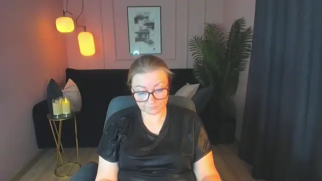 AlexandraKind online show from 03.18.25