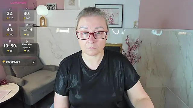 AlexandraKind online show from 09.12.25