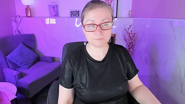 AlexandraKind online show from 03.11.26