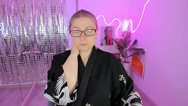 AlexandraKind online show from 03.13.26