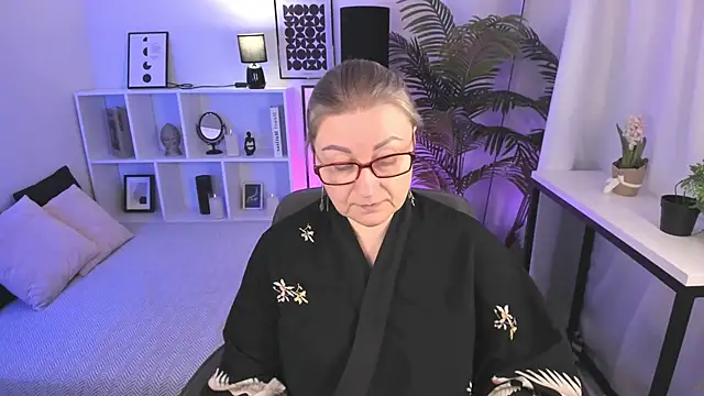 AlexandraKind online show from 03.15.26