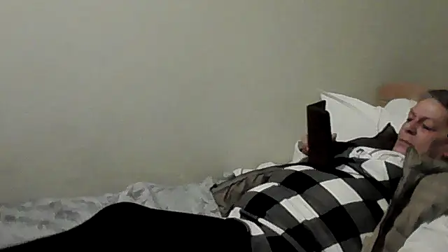 housewife shantie online show from 10.31.25