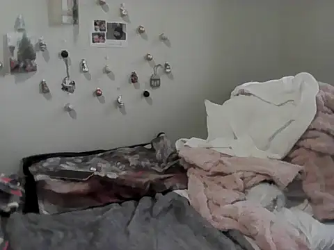 housewife shantie online show from 12.05.25