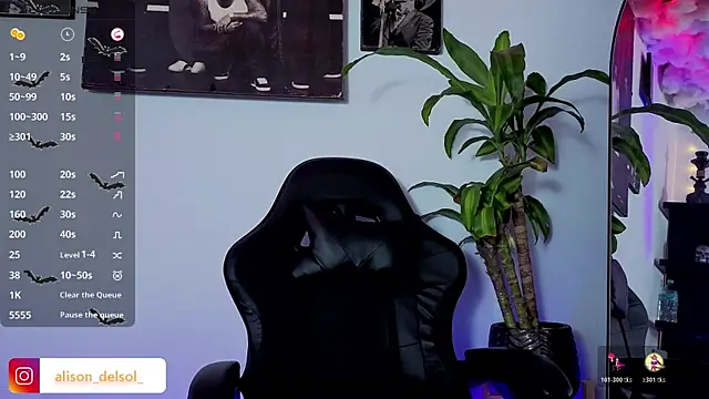 Alisson Wynter online show from 11.05.25