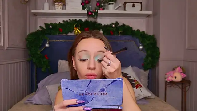 RebeccaMartons online show from 12.25.24