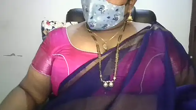 Sexy Radhikaa online show from 07.22.26