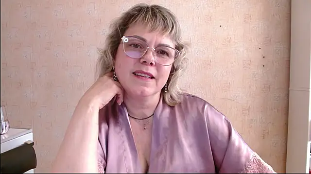 Snapshot of sweetsunset11 chatting on 05.04.26 sweetsunset11 online show from 05.04.26