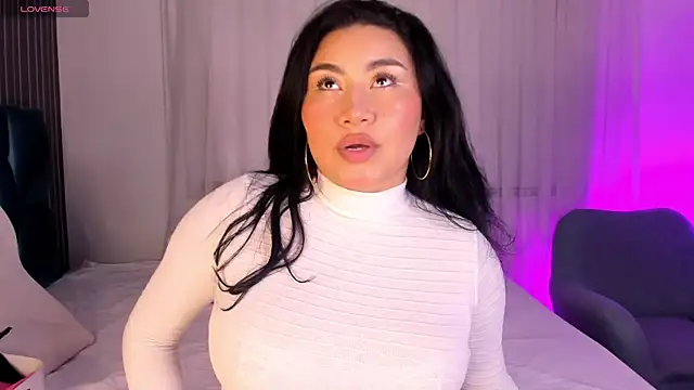 leylaclintonxx online show from 10.28.25