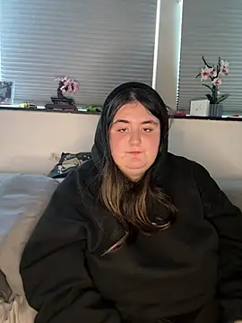 Snapshot of hotiee chatting on 03.23.26 hotiee online show from 03.23.26