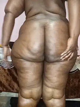 Snapshot of Sweetblackassxxx505 chatting on 09.23.25 Sweetblackassxxx505 online show from 09.23.25