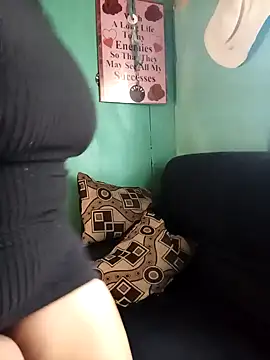 curvyloneah75 online show from 02.20.25