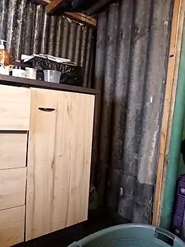 curvyloneah75 online show from 10.21.25