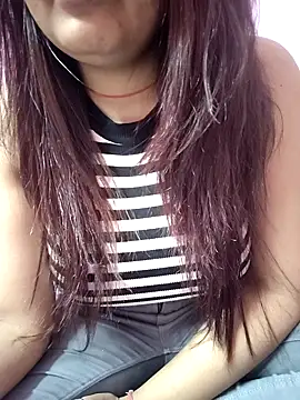 Snapshot of _nishalove19 chatting on 12.11.24 nishalove19 online show from 12.11.24