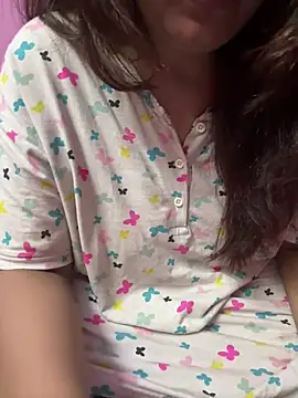 Snapshot of _nishalove19 chatting on 03.22.25 nishalove19 online show from 03.22.25