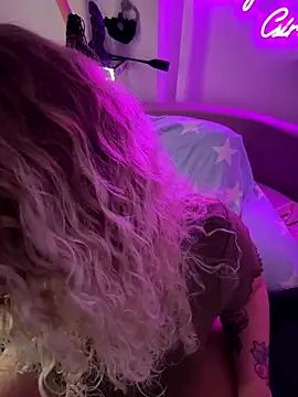 Snapshot of CurvyAnonymousGirl89 chatting on 09.15.25 CurvyAnonymousGirl89 online show from 09.15.25