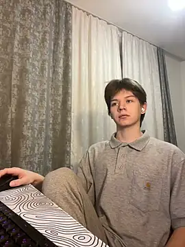 Snapshot of W_N_G_S chatting on 01.25.25 W N G S online show from 01.25.25