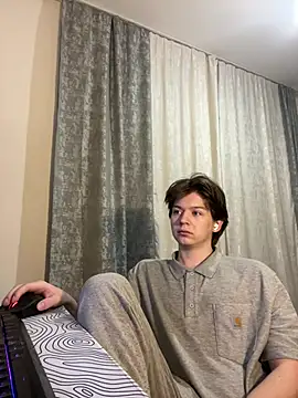 Snapshot of W_N_G_S chatting on 03.14.25 W N G S online show from 03.14.25