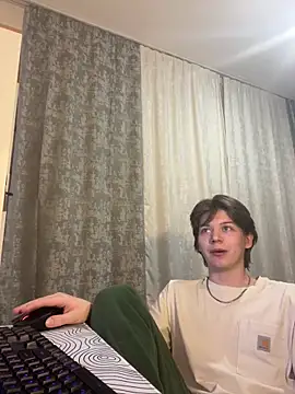 Snapshot of W_N_G_S chatting on 03.17.25 W N G S online show from 03.17.25