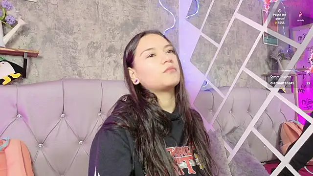 Megan sophia2 online show from 11.28.25