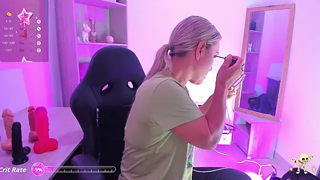 Evangeline johns online show from 11.04.25