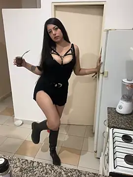 Snapshot of Chloe-antonella chatting on 12.17.24 Chloe-antonella online show from 12.17.24