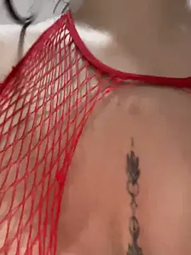 Snapshot of Chloe-antonella chatting on 12.30.24 Chloe-antonella online show from 12.30.24