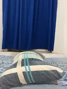 Snapshot of Chloe-antonella chatting on 02.10.25 Chloe-antonella online show from 02.10.25