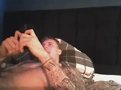 freddie90908 online show from 12.12.24