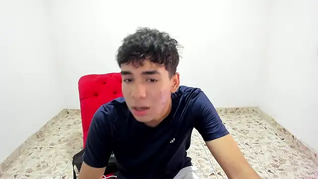 Snapshot of Harry_LatinBoy chatting on 02.26.25 Harry LatinBoy online show from 02.26.25