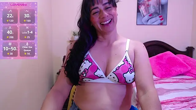 Snapshot of sara_florez1 chatting on 11.27.25 sara florez1 online show from 11.27.25