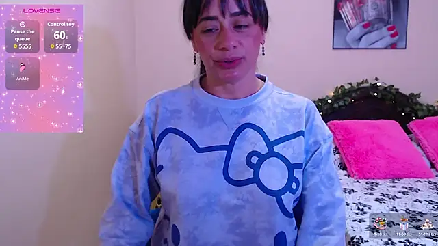 Snapshot of sara_florez1 chatting on 12.02.25 sara florez1 online show from 12.02.25