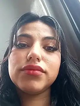 Naomy veracruz  online show from 11.14.25